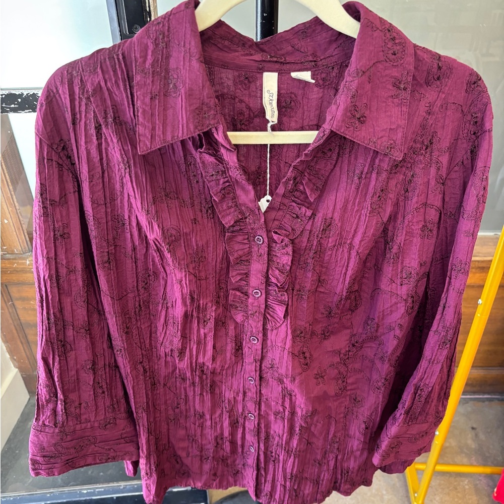 Y2K St. John's Bay Long Sleeve Ruffle Button Up